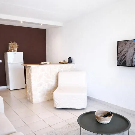 Regina - & Port De A Pied