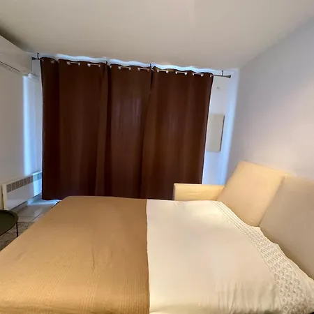 Regina - & Port De A Pied Calvi (Corsica)